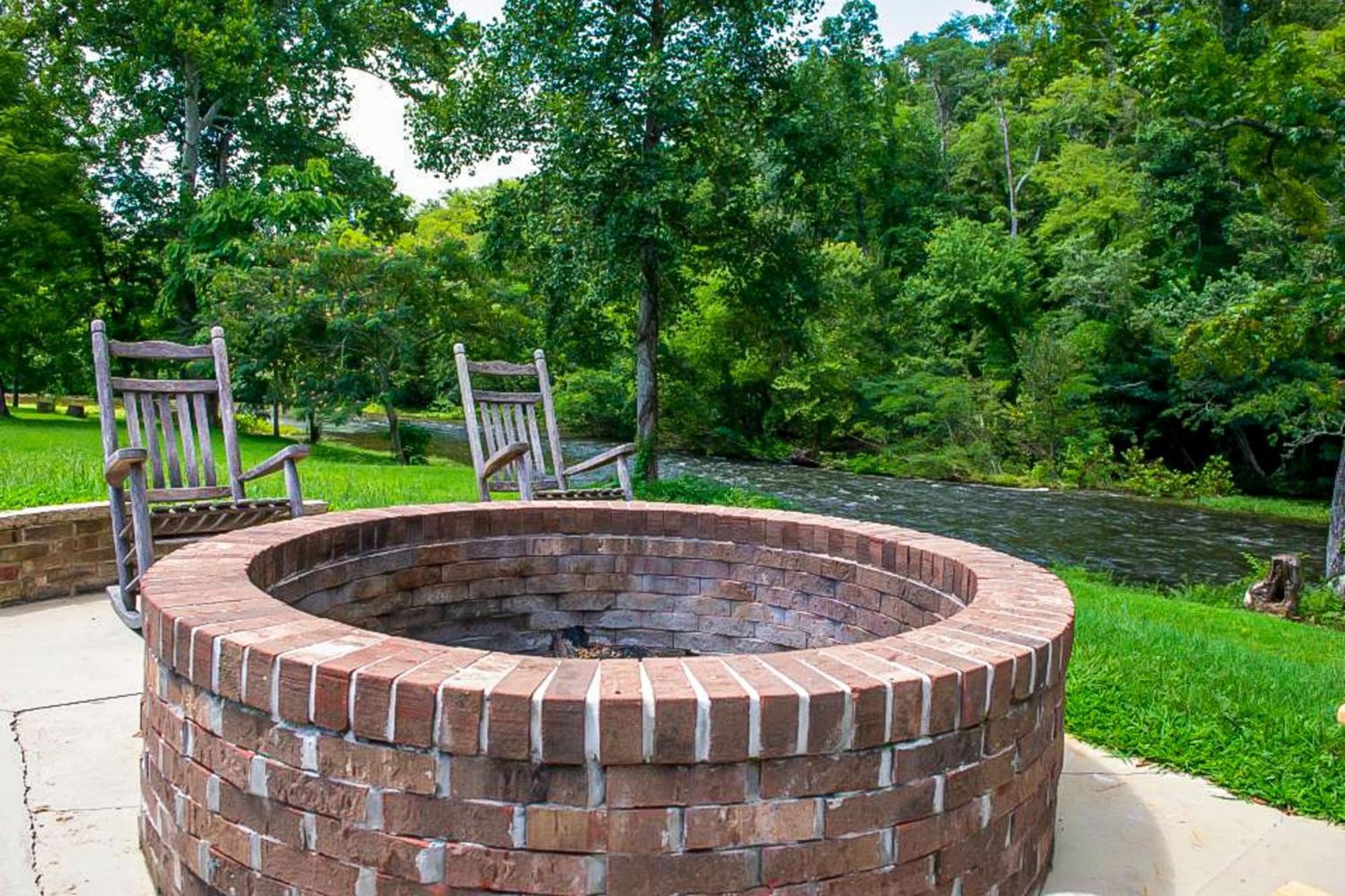 Little River Loft & Riverfront Gem タウンゼンド 部屋 写真