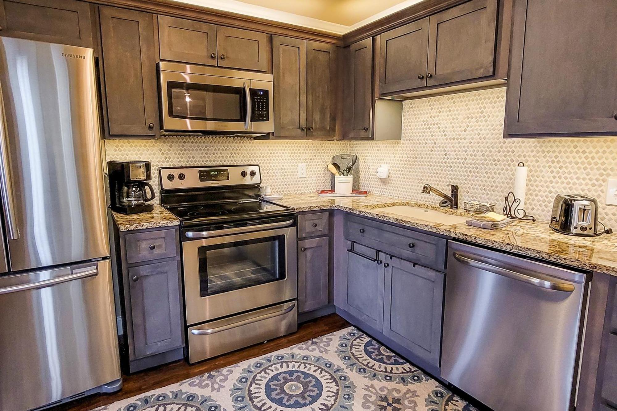 Little River Loft & Riverfront Gem タウンゼンド 部屋 写真