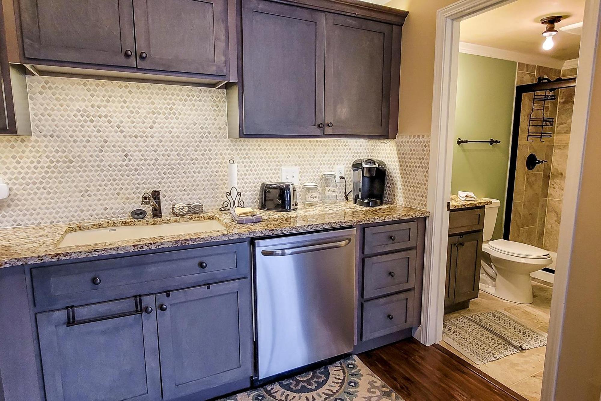 Little River Loft & Riverfront Gem タウンゼンド 部屋 写真