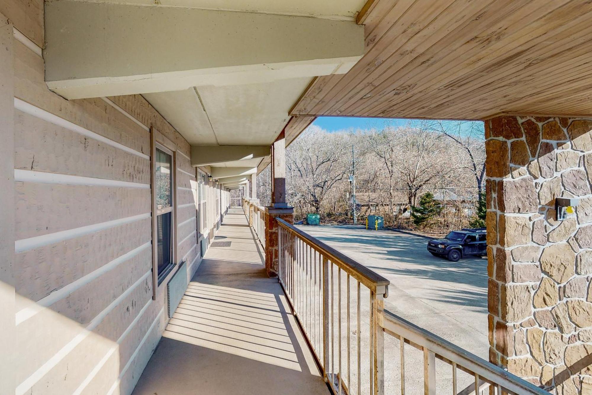 Little River Loft & Riverfront Gem タウンゼンド エクステリア 写真